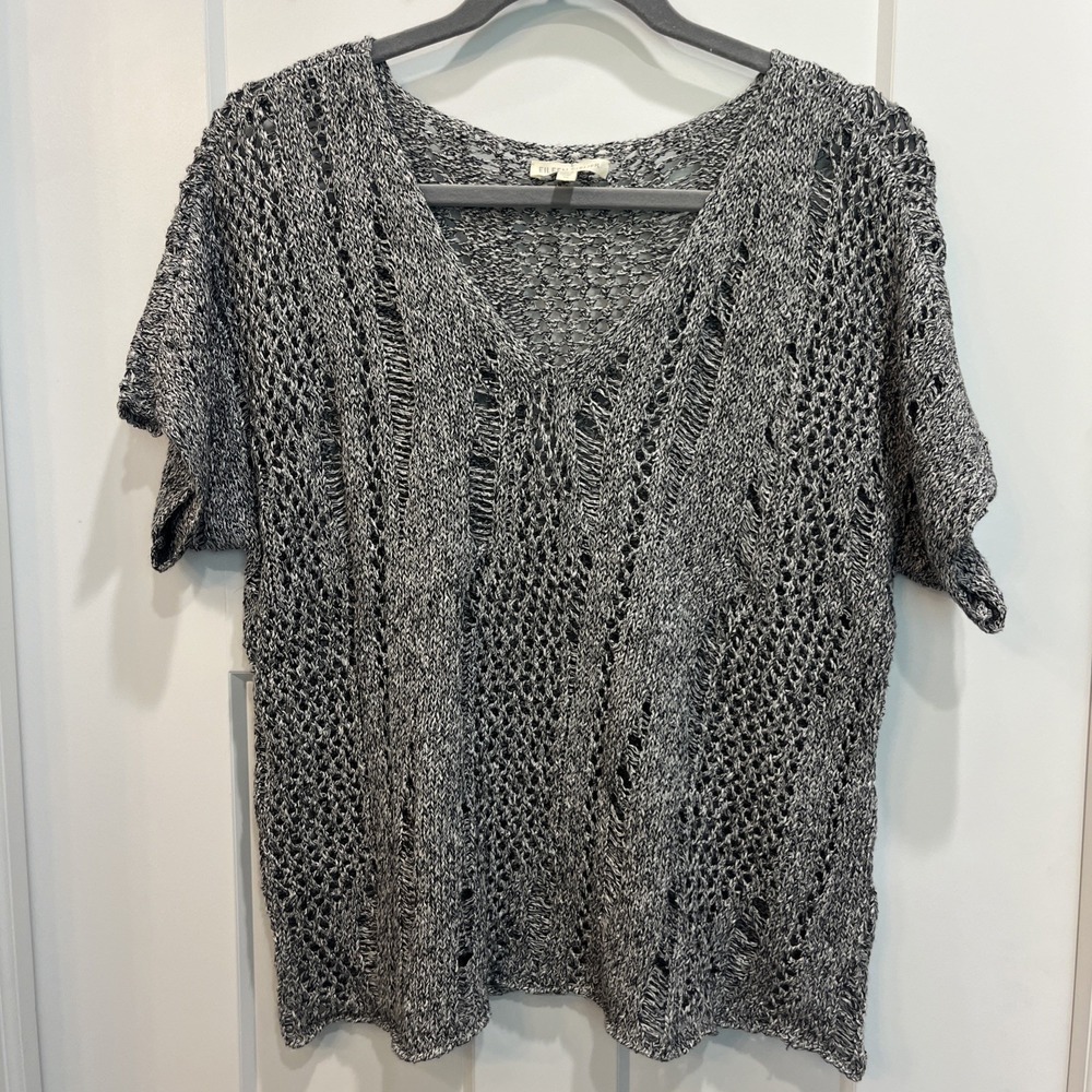 Eileen Fisher Gray Crochet Linen Blend Short Sleeve Open Knit V Neck Top Size M